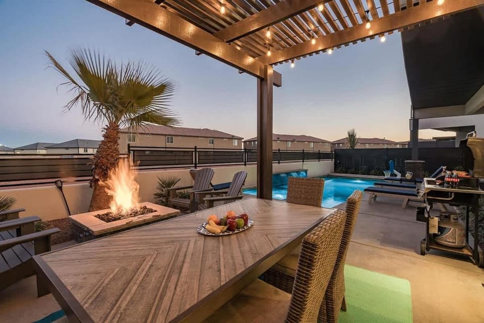 62| Blissful Poolhouse at Ocotillo Springs with Private Pool House in Santa Clara