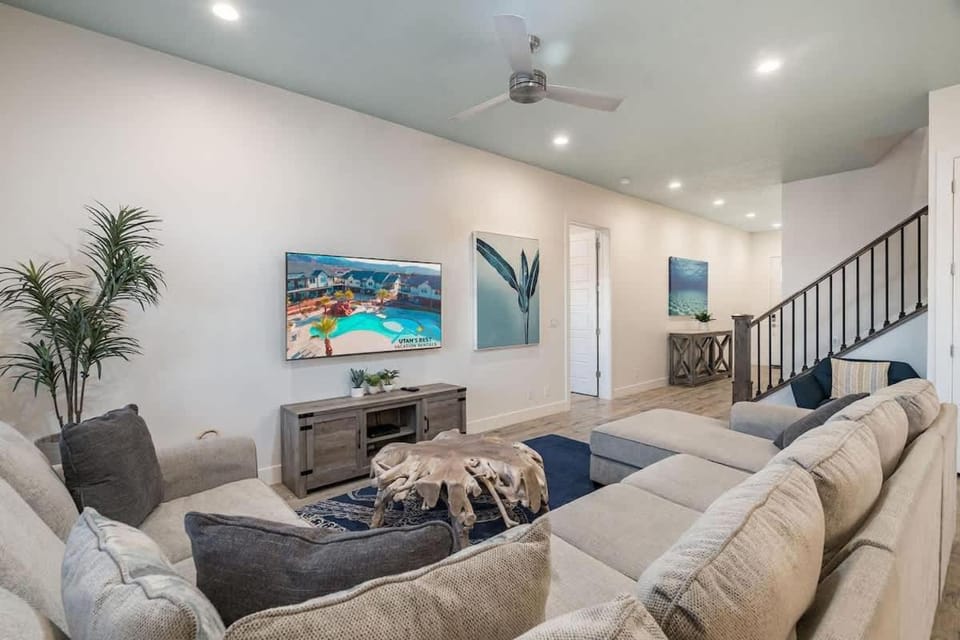 62| Blissful Poolhouse at Ocotillo Springs with Private Pool House in Santa Clara