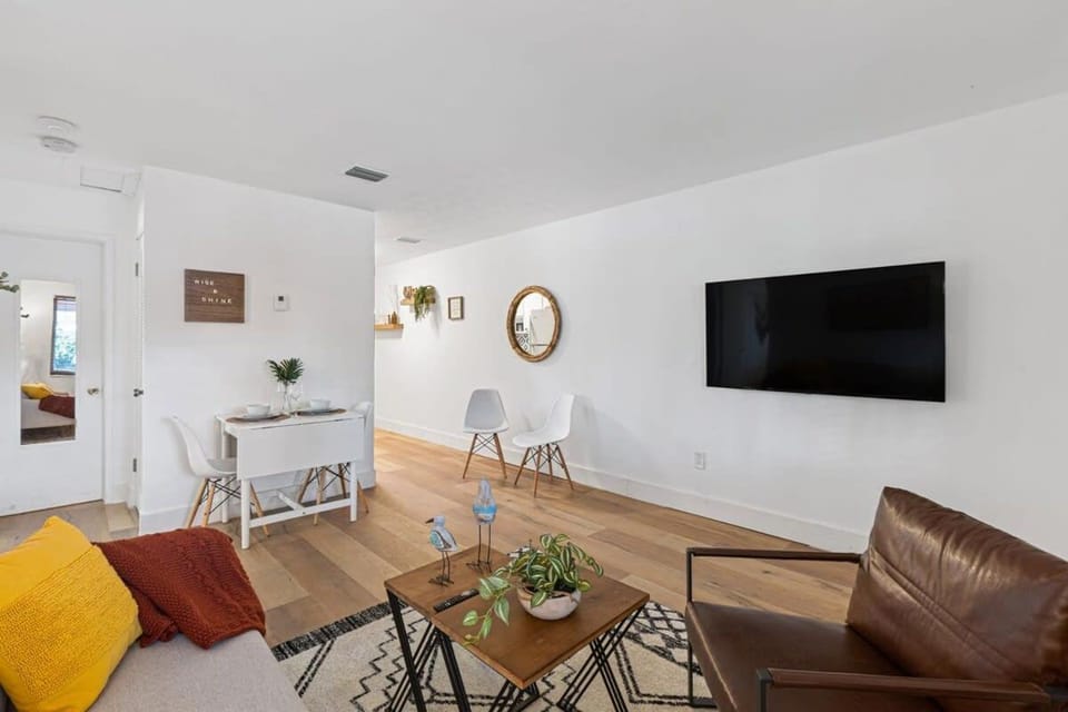 The Perfect Escape @Lake Ridge Apartment in Fort Lauderdale