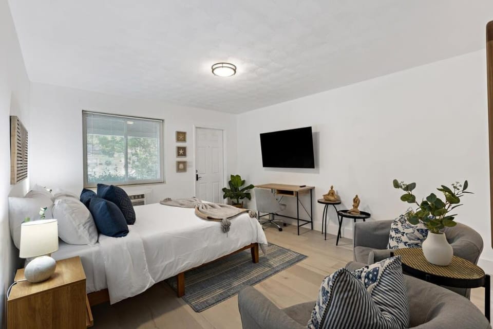 Charming cozy studio @ Lake Ridge Apartment in Fort Lauderdale