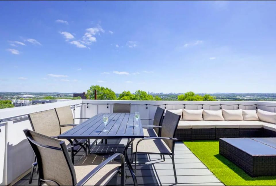 Patio, Day, Natural landscape, View (from property/room), Balcony/Terrace, Seating area, Dining area