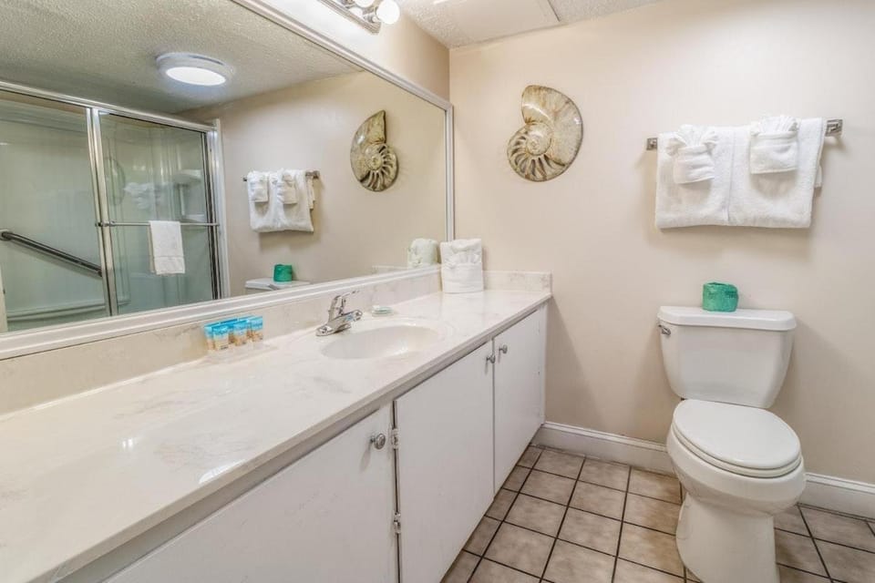 Soothing Ocean Breeze OF Tower Room, 2nd Floor Apartment in South Carolina