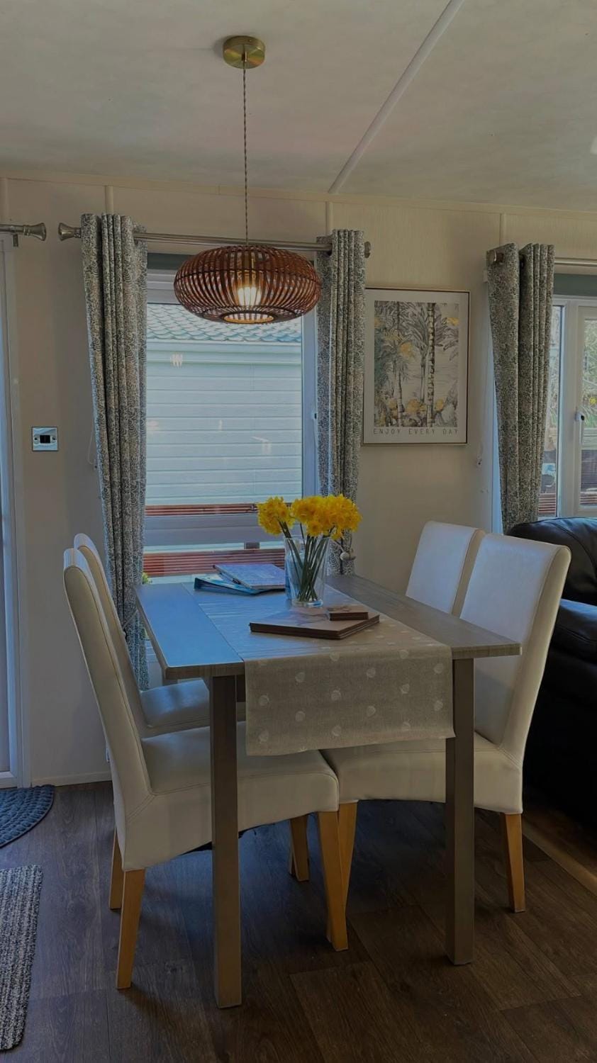Longstone Lodge Chalet in England