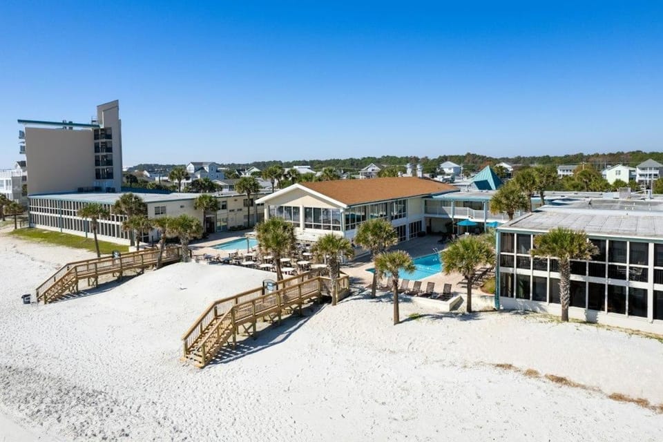Sandy Shores Oceanfront Tower Room 5th Floor Apartment in South Carolina