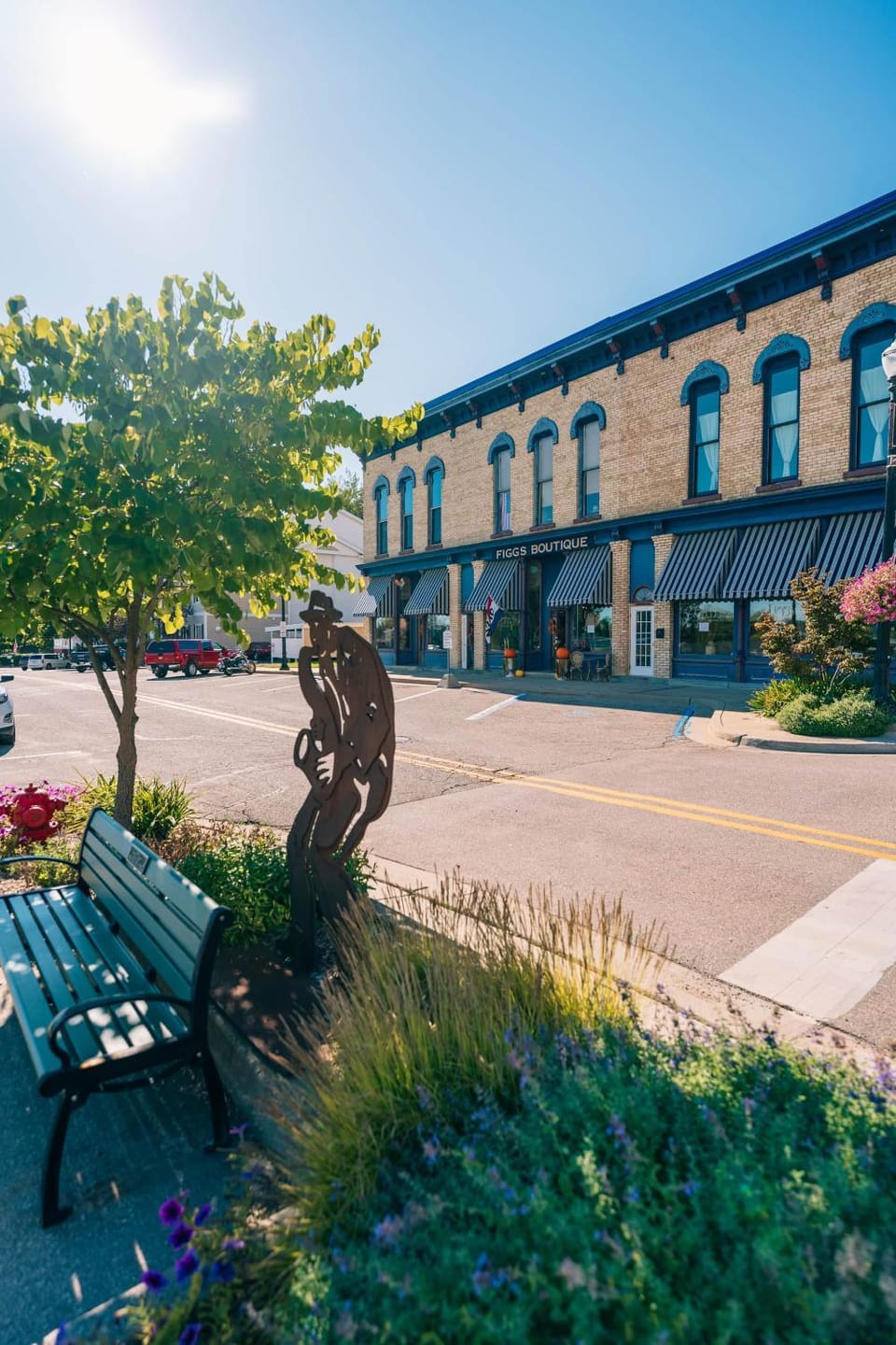 Day, Neighbourhood, Seating area, Street view, Shopping Area