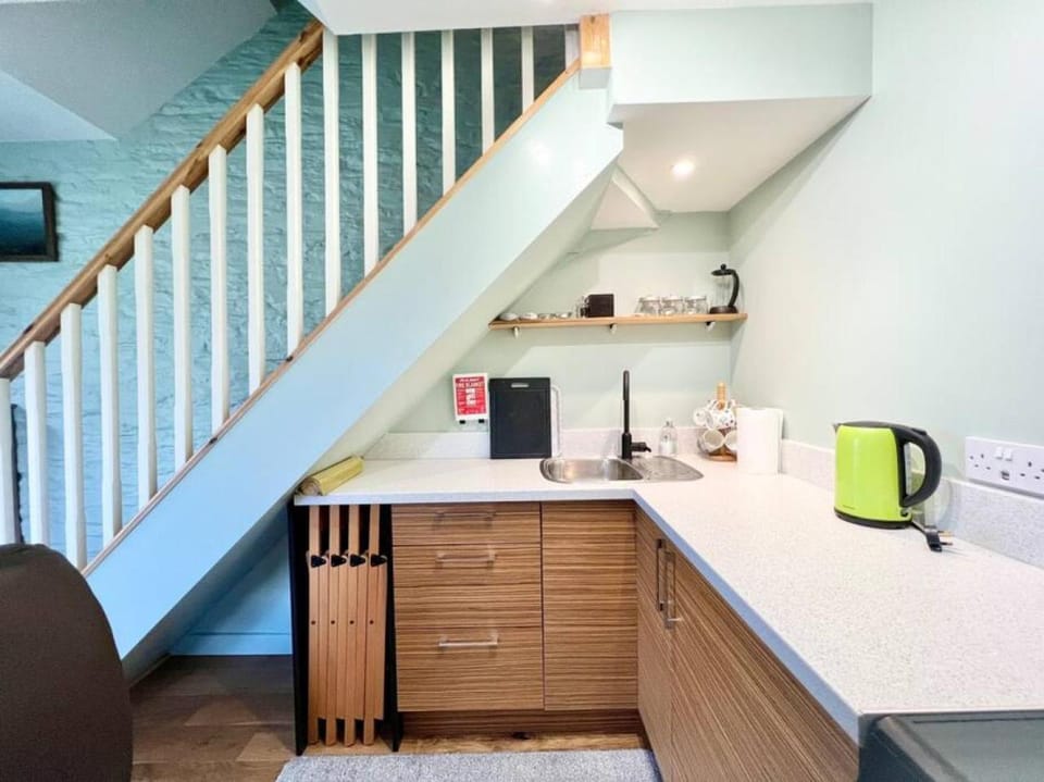 Coffee/tea facilities, Kitchen or kitchenette, pet friendly, stove, toaster