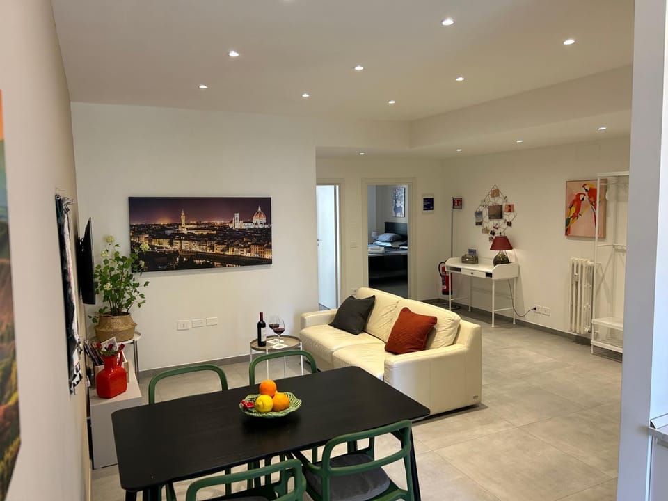 Living room, Seating area, Dining area, air conditioner