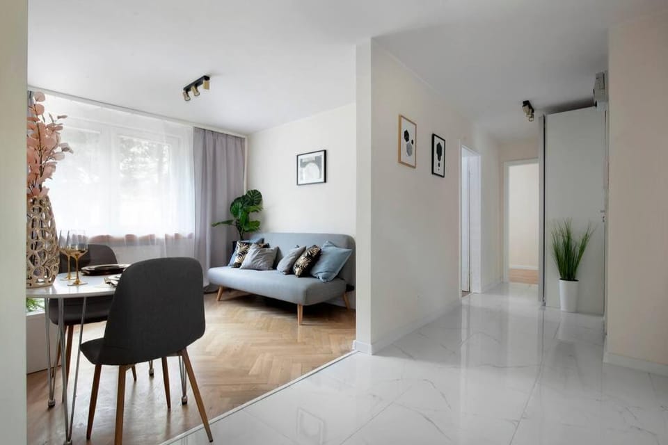 Living room, Photo of the whole room, Seating area