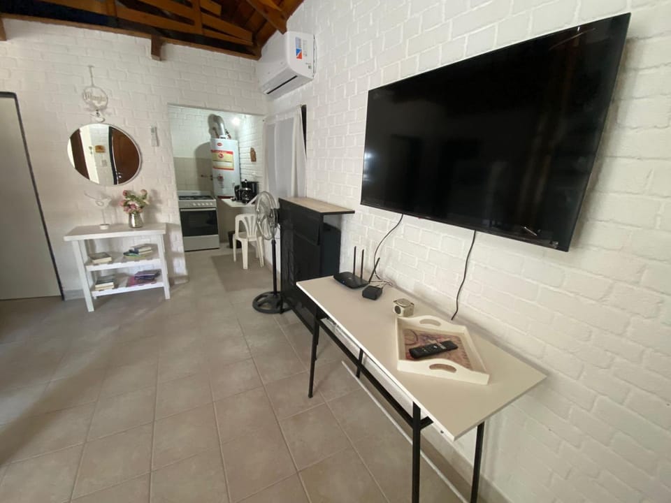Communal lounge/ TV room, TV and multimedia, air conditioner