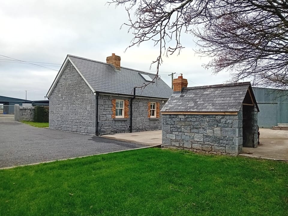 Fenniscourt Cottage House in County Kilkenny