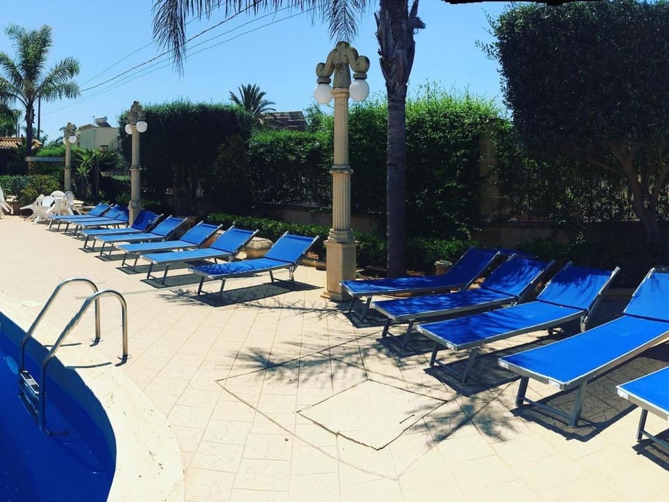 sunbed