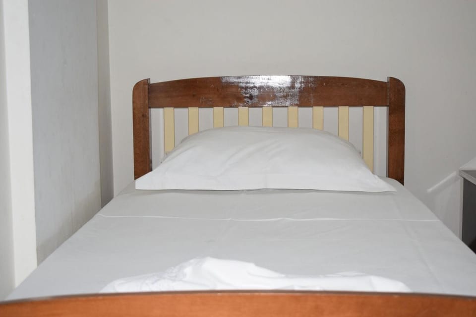 Noah 2 bedrooms apartment 300 m from Lungomare with Private Parking Apartment in Vlorë