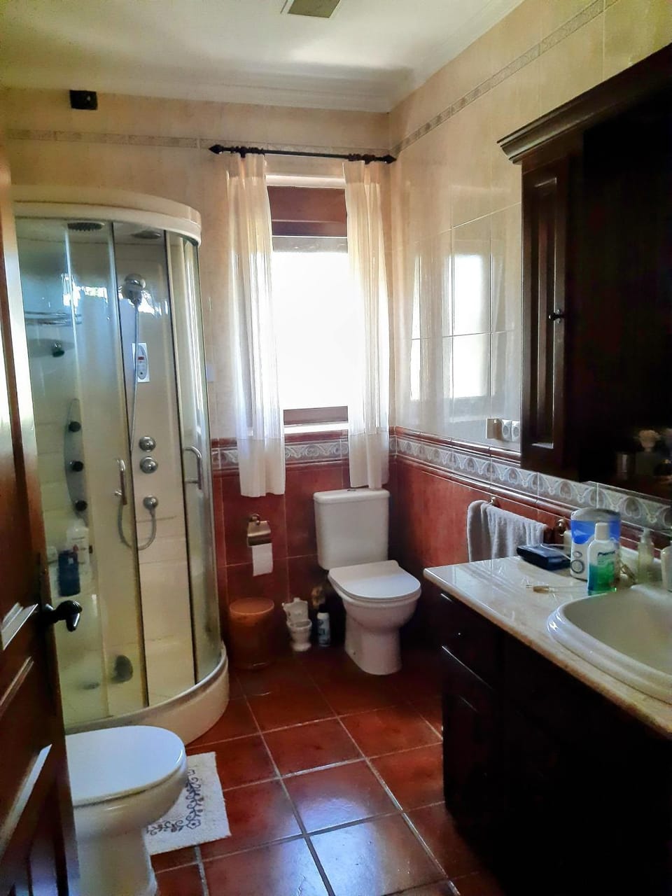 Shower, Bathroom, bidet, towels