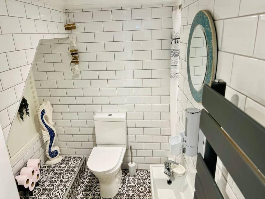 Swordfish Cottage **Next to the Harbour** Apartment in England