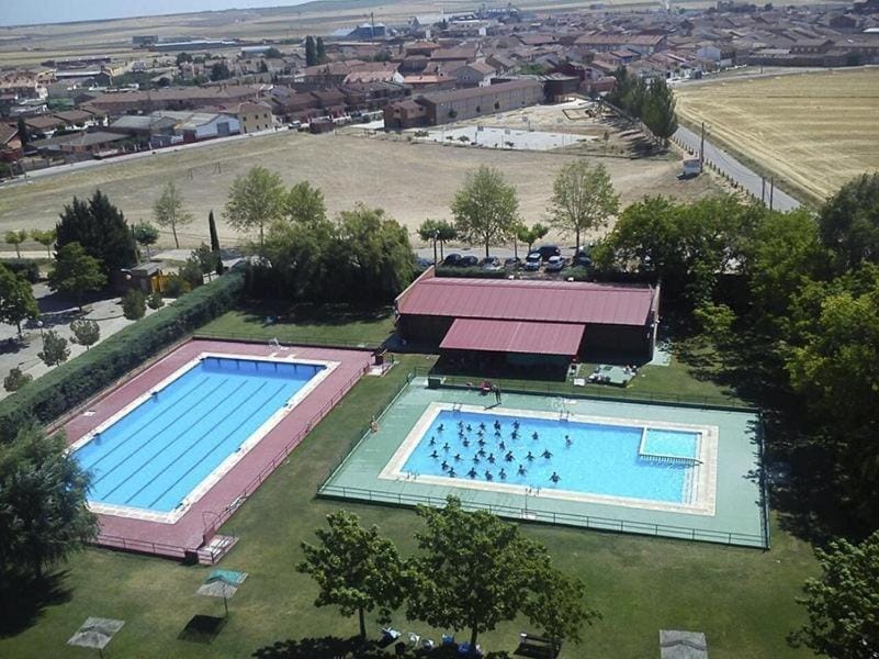 Bird's eye view, Swimming pool
