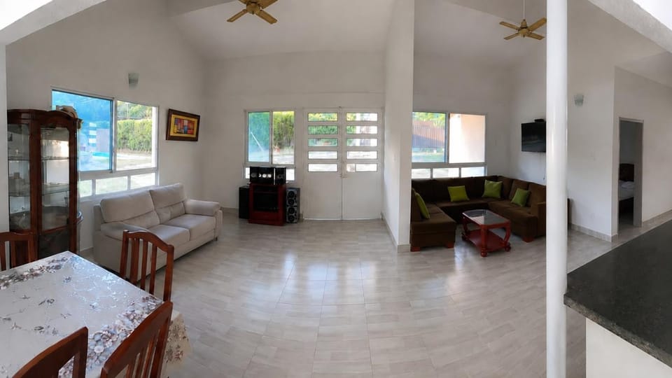 Living room, Entertainment