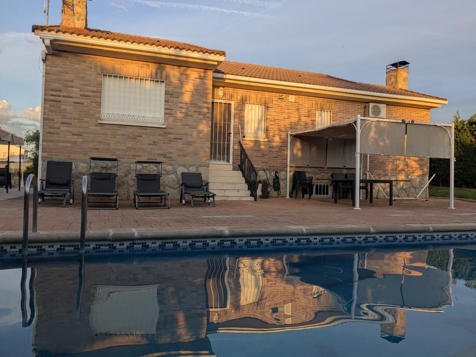 Patio, Pool view, Swimming pool