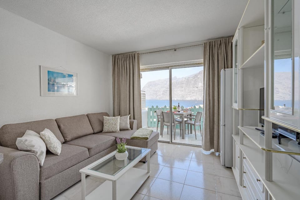 Apartment in Los Gigantes with beautiful views Apartment in Acantilados de Los Gigantes