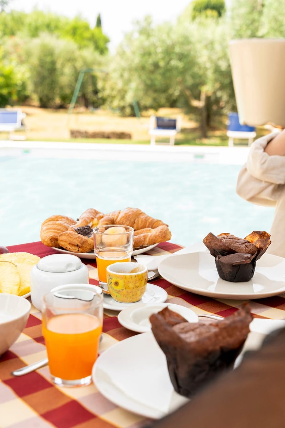 Day, Natural landscape, Coffee/tea facilities, View (from property/room), Living room, Food and drinks, Seating area, Food, Pool view, Swimming pool, Breakfast, Continental breakfast, Buffet breakfast, Buffet breakfast, Italian breakfast, Drinks, internet, sunbed