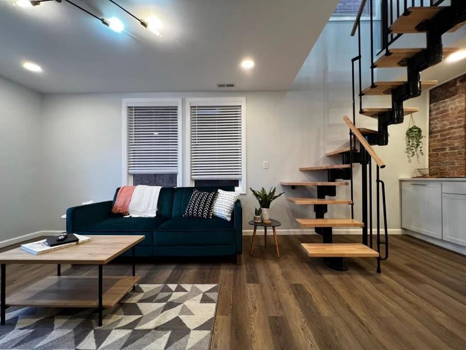 Rivertown Retreat in Downtown Verona Apartment in Allegheny River