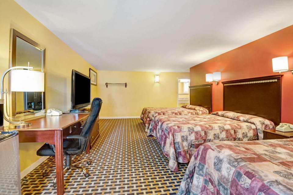 Photo of the whole room, On site