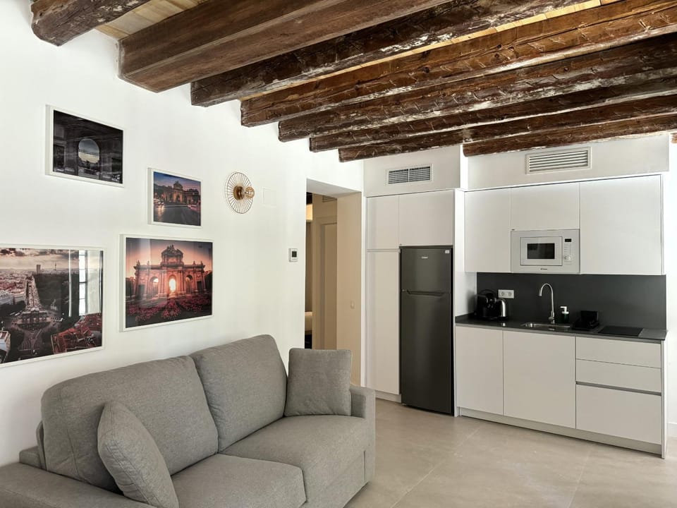 Communal lounge/ TV room, Living room