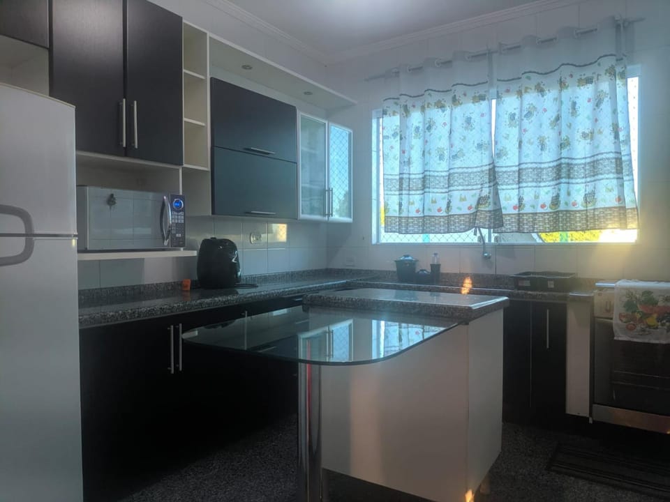 Apto/garagem coberta/900m-Centro Apartment in State of São Paulo