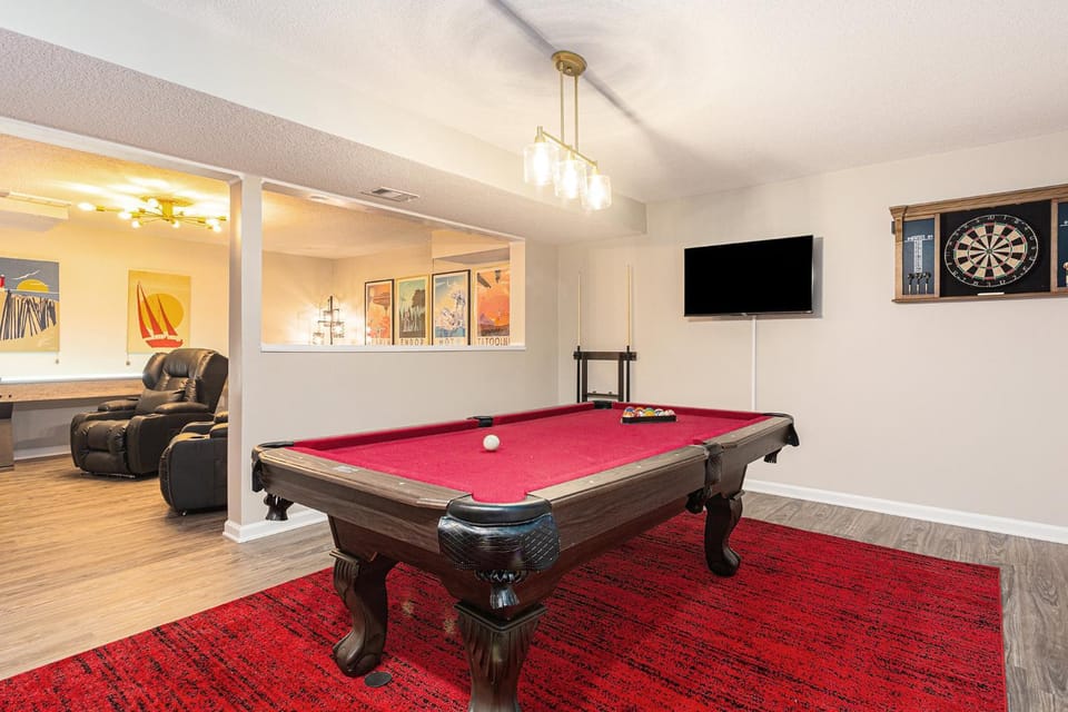 Billiard, Game Room