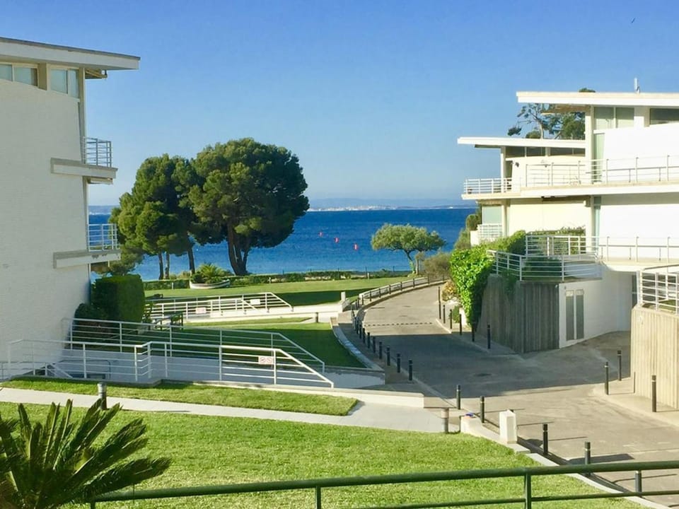 RES. ALMADRABA PLATJA. Apartamento de lujo con piscina para 4 – Roses - ES-258-22 Apartment in Roses