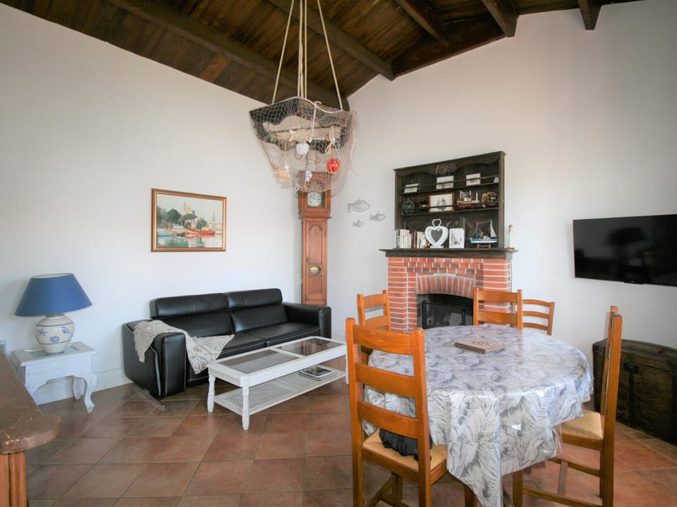 Maison à La Tranche-sur-Mer : Plage et Commerces à Proximité, Jardin, 3 Chambres, Parking - FR-1-22-343 House in La Tranche-sur-Mer