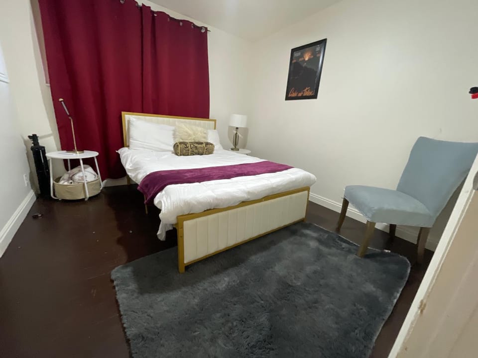 Red pine Apartment in West Valley City