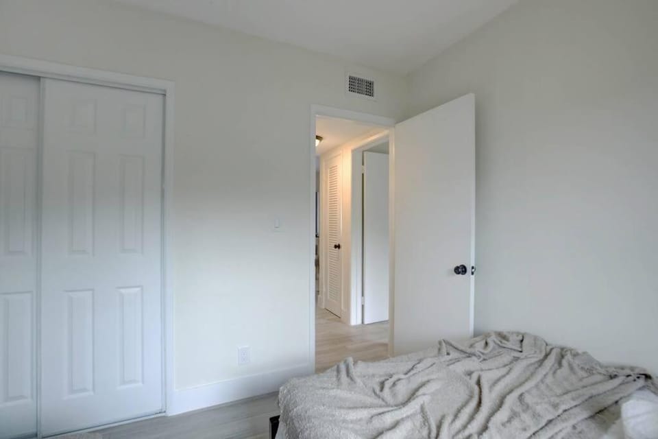2BR Cozy FLL Retreat! Apartment in Oakland Park