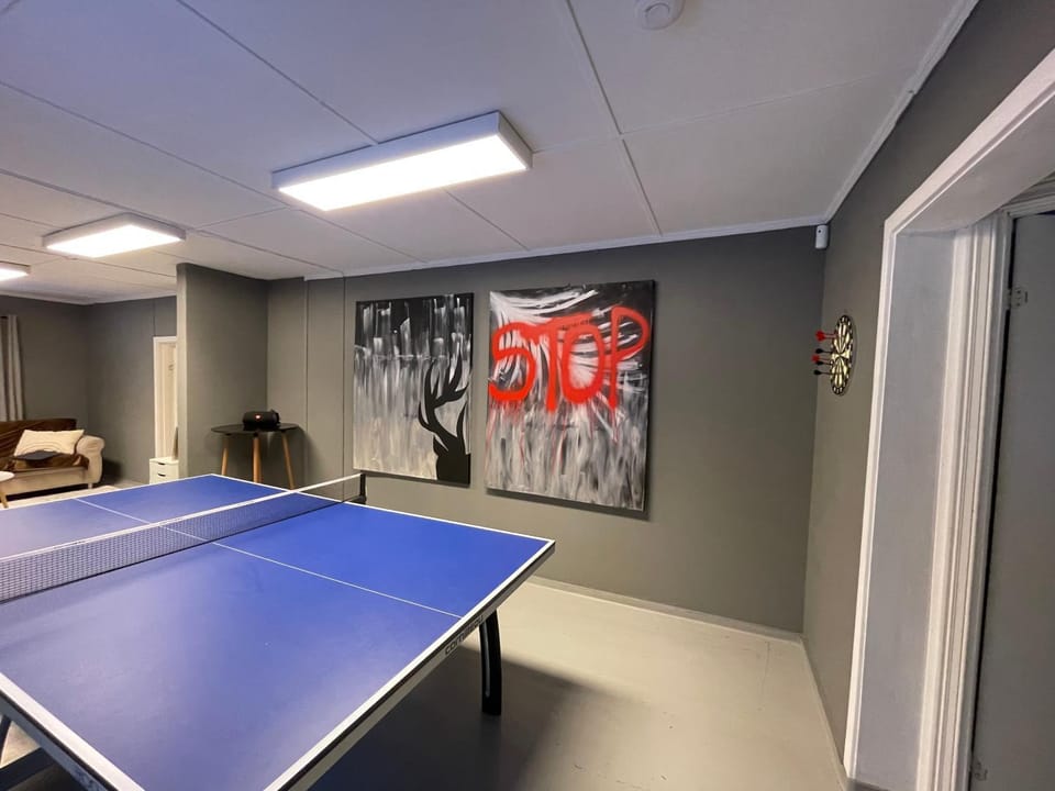 Table tennis