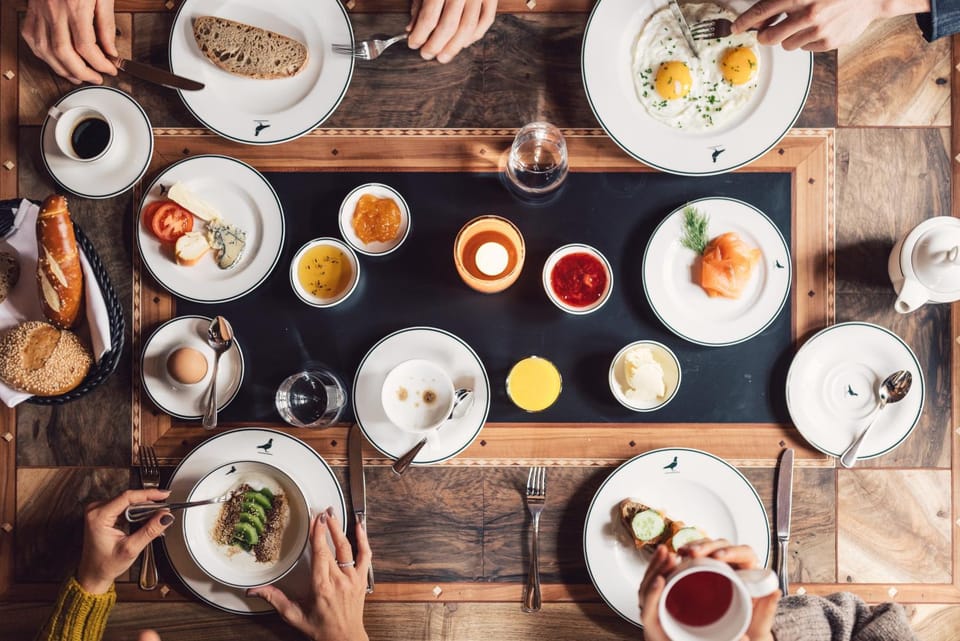 Restaurant/places to eat, Continental breakfast