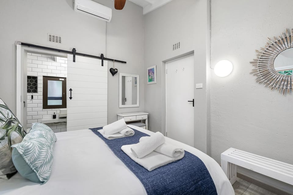 Bed, Bathroom, Bedroom, air conditioner