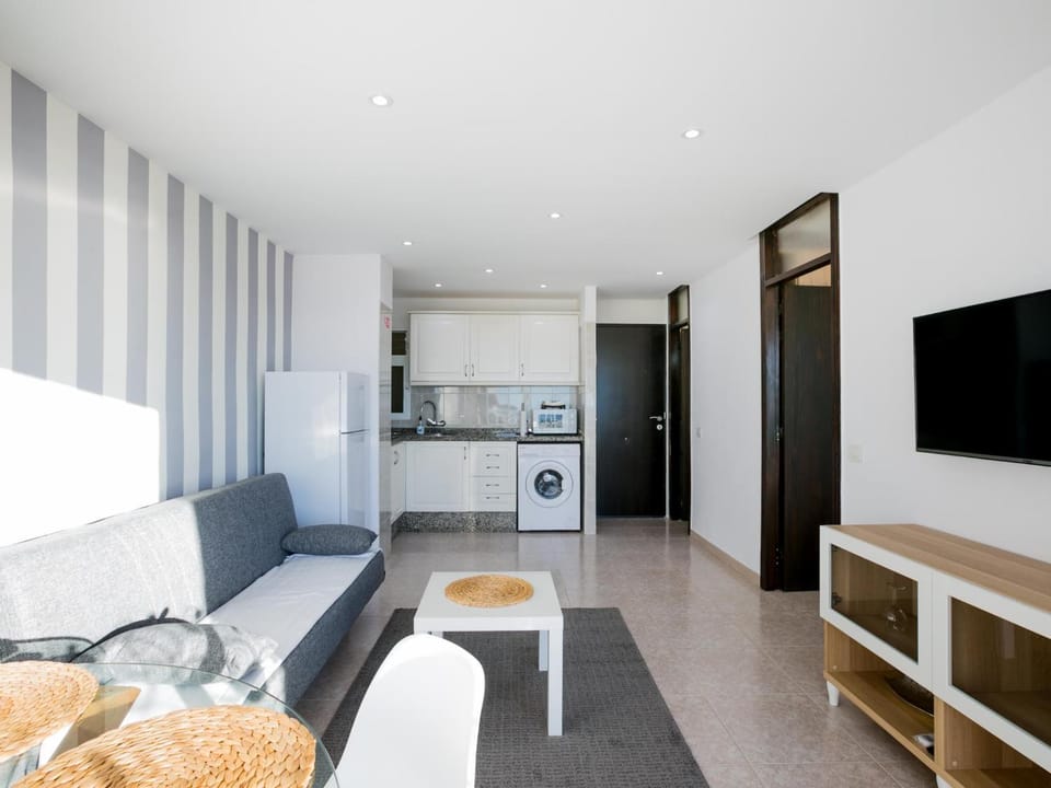 Kitchen or kitchenette, Living room, Seating area