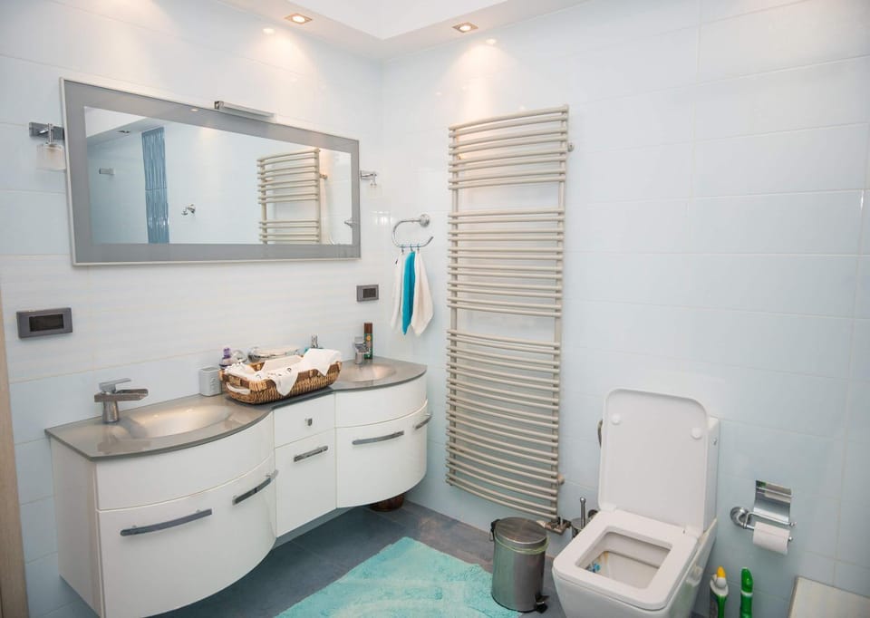 Toilet, Bathroom