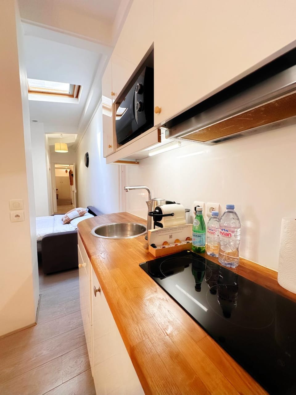 Kitchen or kitchenette, oven, stove