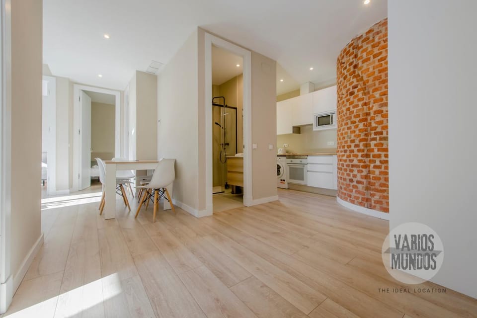 Vive la esencia de Madrid para 7 en Santa Ana 6 Apartment in Centro