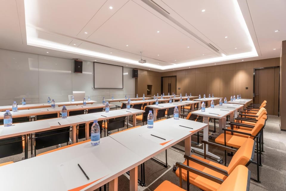 Meeting/conference room
