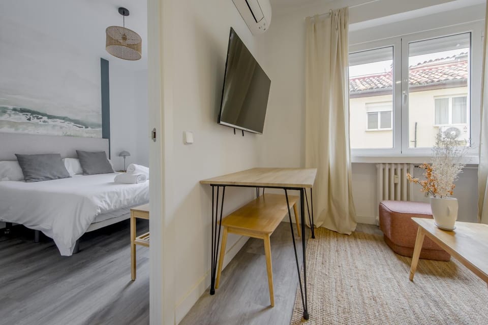 Genial Apartamento en La Latina-Centro de Madrid Apartment in Centro