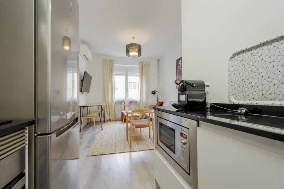 Genial Apartamento en La Latina-Centro de Madrid Apartment in Centro