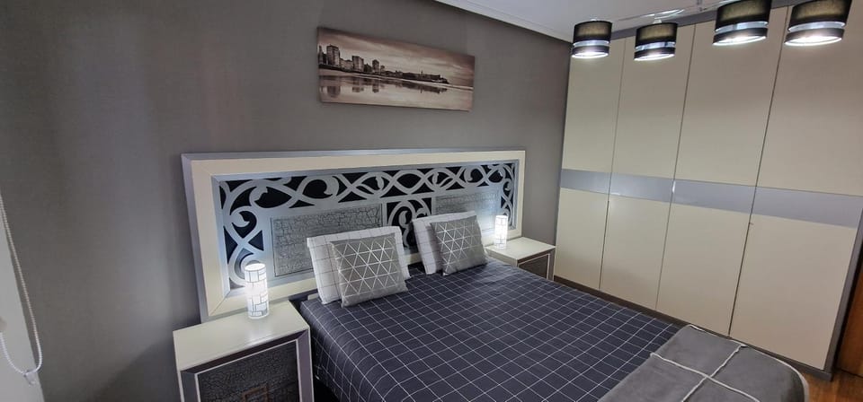 Bed, Photo of the whole room, Bedroom, wardrobe