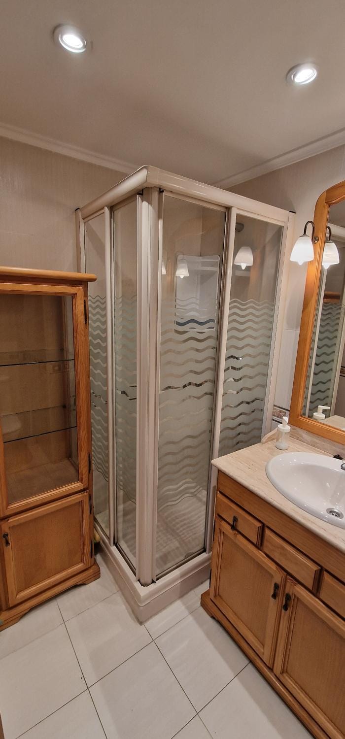 Shower, Bathroom