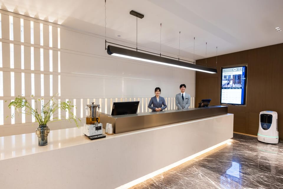 Lobby or reception, Lobby or reception