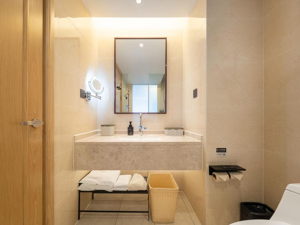 Atour X Hotel Shenzhen Baoan Airport Aviation City Hotel in Shenzhen