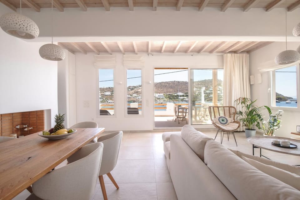 Pursue Your Day Dreams Villa in Mykonos, Mikonos 846 00, Greece