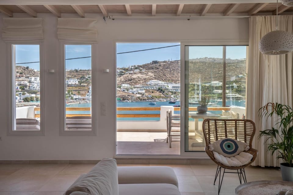 Pursue Your Day Dreams Villa in Mykonos, Mikonos 846 00, Greece