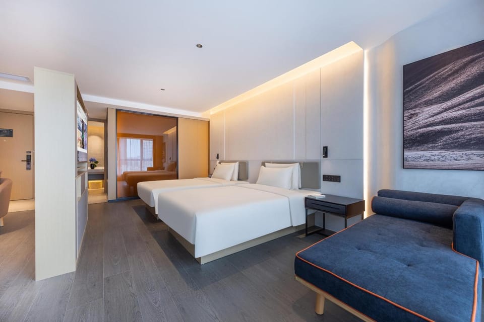 Atour Hotel Zhongshan Nantou Haiya Colorful City Hotel in Guangzhou