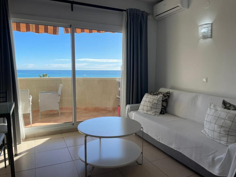 Balcony/Terrace, Living room